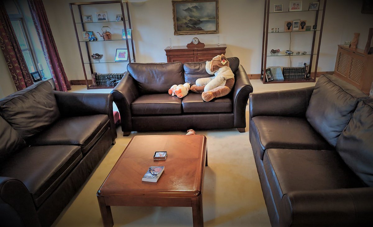 HertfordFloor's tweet photo. At home with @WestexCarpets - this customer went all out with the colours, TURMERIC, ATLANTIC &amp; SPICE in Green Tye. #westex #ultimamajor #carpets #middletohighend #hertfordflooring #vibrantcolours #luxuryhomes #carpetexperts #carpetfitters https://t.co/uwMG6XNGLU