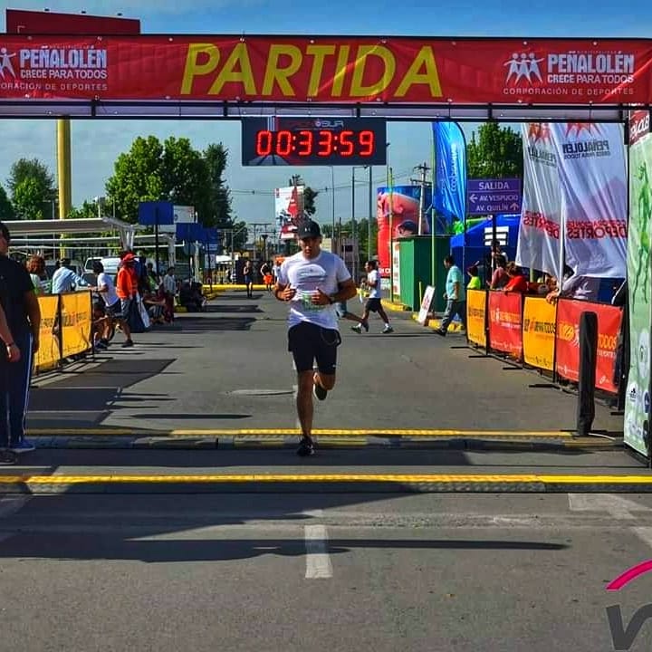 dannycalderonb's tweet photo. DEPENDE DE TI👉, quejarte como una oveja o luchar como un lobo💪🏃♂️😉
@AdeccoChile @Win4Youth
#chile #runner #runchile #running #sport #deporte #entrenamiento #runnerchile #strava #sportafolio #trainingday #win4youth #deportista #deportechile #chilerunners #sport #vidasana https://t.co/snzlEOc1Hw