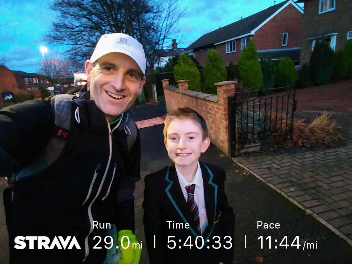 RideWozzy's tweet image. #NovPlus1 Day 29 - Oh yeah!!!, 29 run miles on the penultimate day including runs with Ellie and Daniel😊

Friday runs: 10am and 6pm from @FarsleyCelticFC finishing this 478 miles @sweatpledge - JOIN ME!!

Running for Leeds Deaf Children's Society 🙏:
justgiving.com/crowdfunding/n…