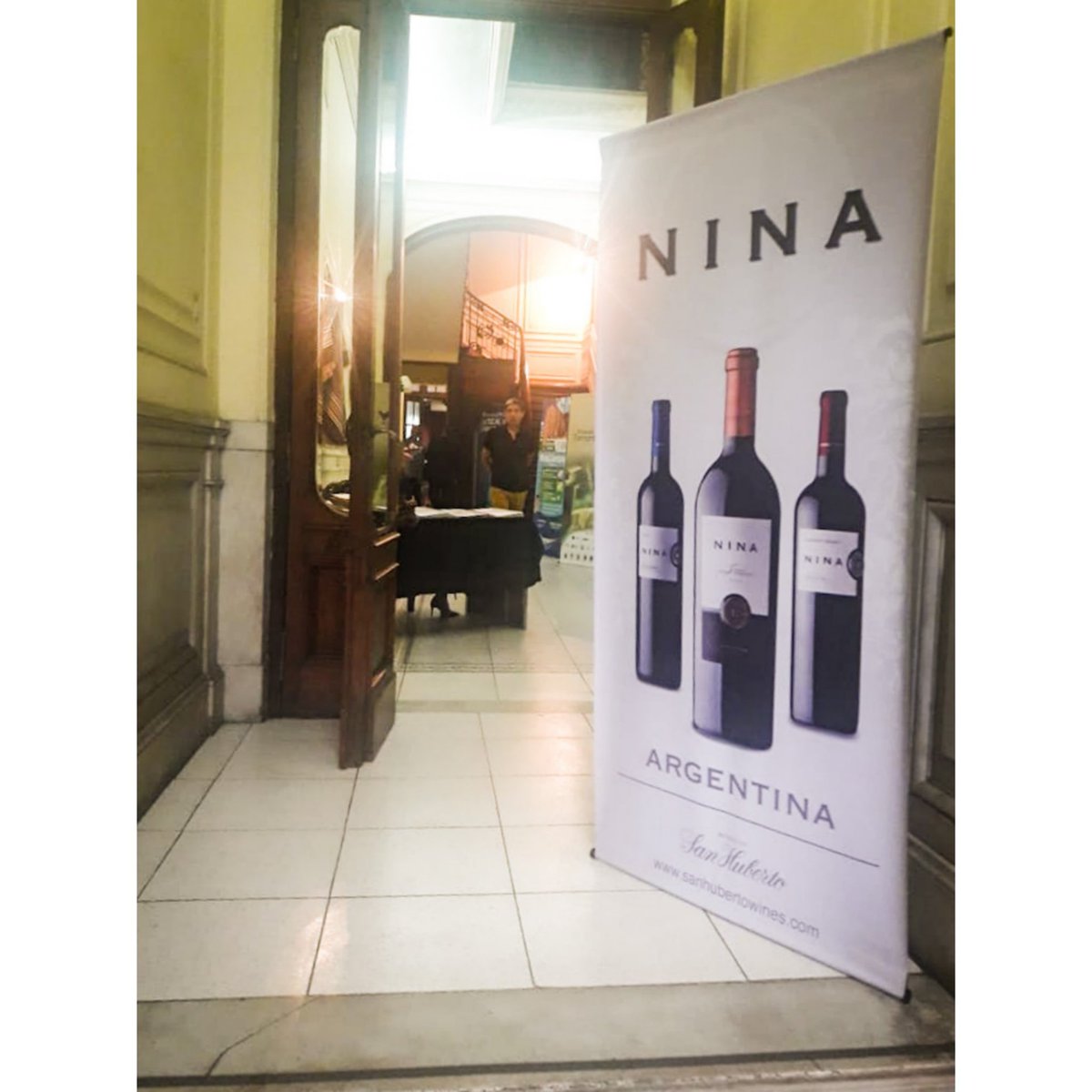 BodegasSH's tweet photo. PLAN DE NEGOCIOS 2019 
#NINA presentó el 1er evento especial #vinotecas 😃🍷
Una ronda de negocios preparada exclusivamente para las vinotecas, llena de sorpresas y oportunidades.

#vinotecas #vino #negocios #valledeaminga #vino #wine #vin #wein #vinho #whitewine https://t.co/b6FQU7znNg