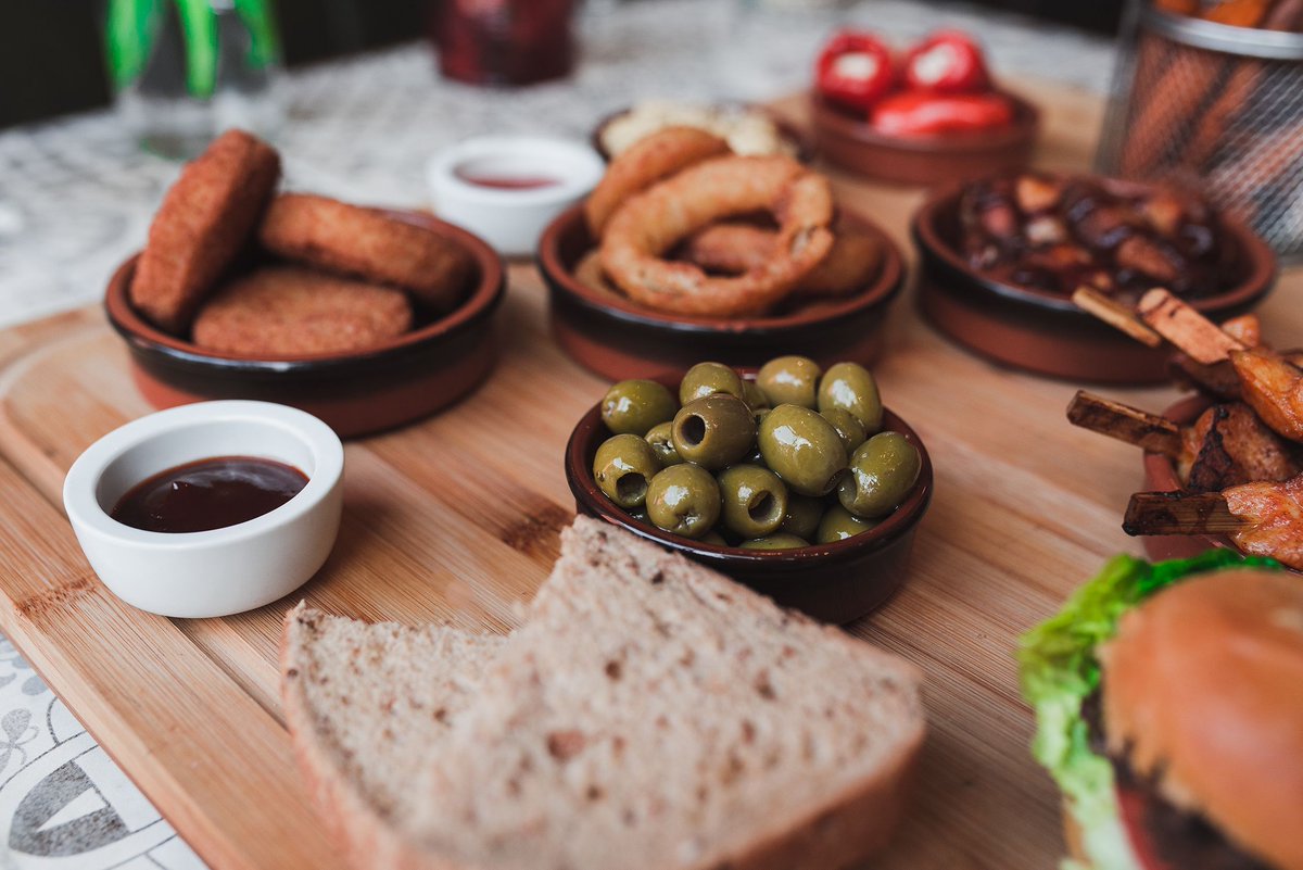 mustard_rye's tweet photo. Hey Swansea, we heard you're hungry. We're open now, so call on in ..
#tapasthursday #tapas #eatout https://t.co/sVvsagHljA