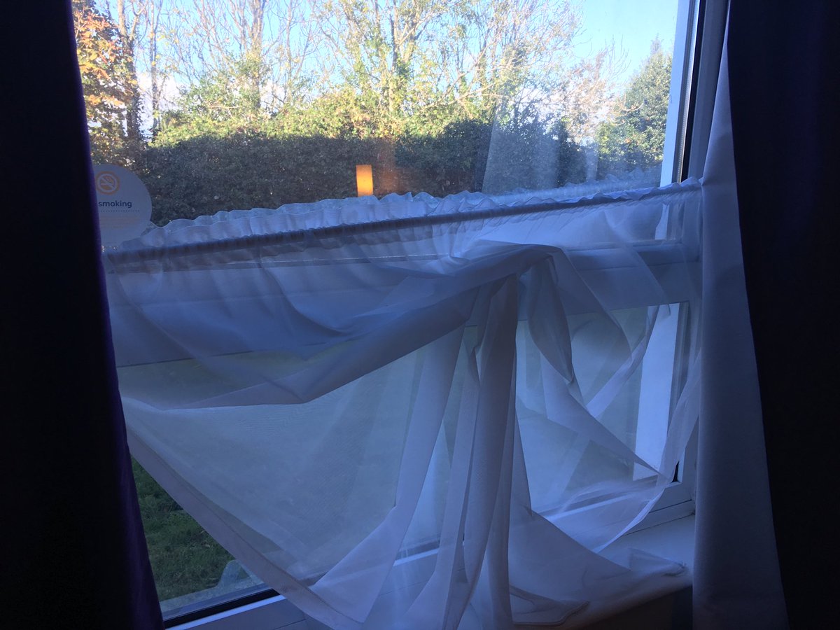 Broken curtain in room at #PremierInn Truro. Hotel from hell. AVOID. x