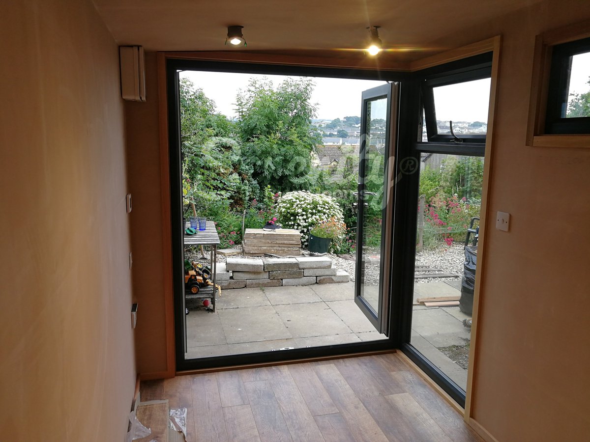 SerenityGR's tweet image. No need to look through the key hole, we invite you in. The size of this room is 4.5m x 2m.

#SerenityGardenRooms #NewYearNewBuild #BookYourBuild