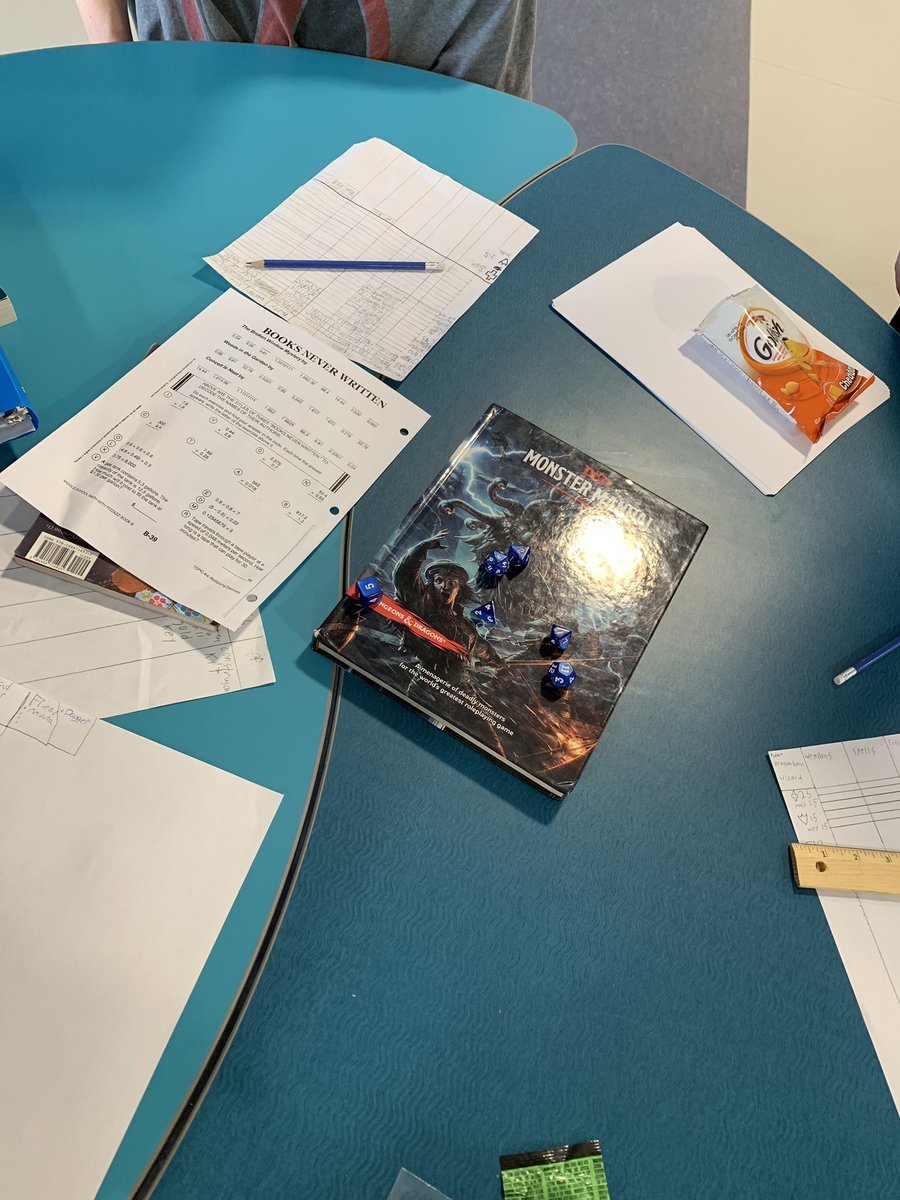 aseyeseeitimage's tweet image. Gr 7’s are finding quite a few ways to connect during break times @SouthPointeEIPS  #chessclub #Dungeonsanddragons #talkandtext #findyourtribe