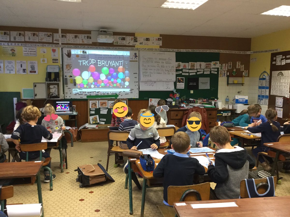 ClasseCpevelyne's tweet photo. #pedagogiecooperative #tachescomplexes Un défi à relever en équipe de 2 ou 4: Trouver toutes les possibilités de nous repartir , nous les 24 flocons en vie , en groupes d’enfants . https://t.co/Nzc1vV0JlY nous sert de régulateur de bruit mais l’enthousiasme est là ! https://t.co/ZJwef5Uy61