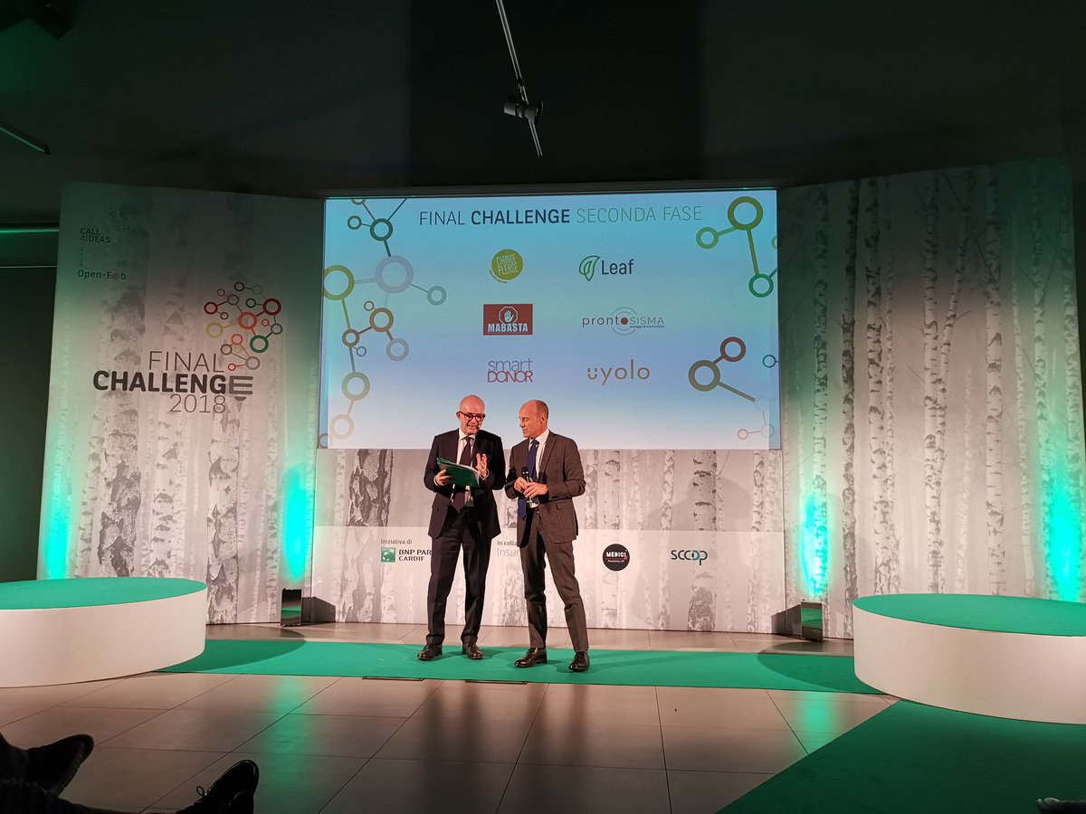 FjonaCakalli's tweet image. Mentre le votazioni vengono elaborate, sul palco @aveltri racconta il lungo percorso di #OpenFab #Call4Ideas di @BNPPCardifIT