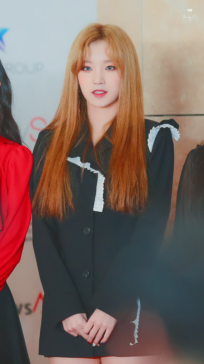181128 💕

#G_I_DLE #여자아이들 #우기 #YUQI