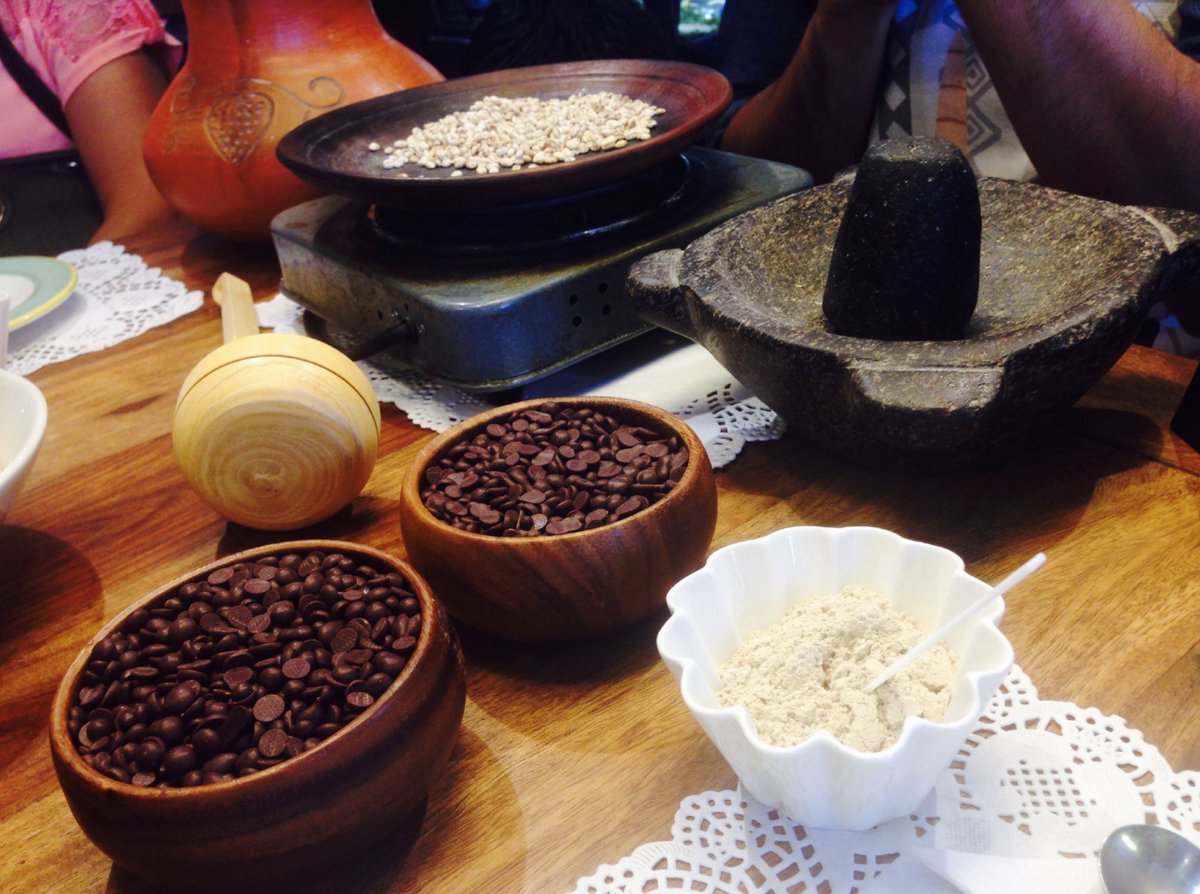 Quito te ofrece una alternativa para recorrer por sus calles cubiertas de arte e historia. El sabor del chocolate impresionará tus sentidos con los sabores dulces, cítricos y salados en postres y comidas tradicionales. #DiviérteteEnQuito ➡️ bit.ly/2TTcxGR

#ViajaEcuador