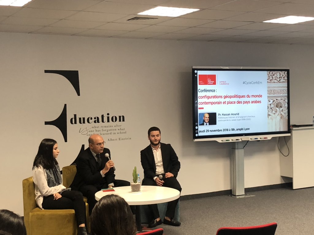 MokriniMehdi's tweet photo. Conférence enrichissante avec Pr Hassan Aourid sur le thème des configurations géopolitiques du monde contemporain et place des pays arabes #CycleConfsEm @EMLYON @emlyon_casa @EMLYON https://t.co/ABT4luX5wS