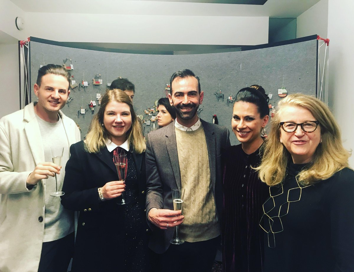 thisissmiths's tweet photo. A massive thank you to @LansonsLatest for inviting us to your Christmas party we had an absolute blast!
#lansons #lansonsparty #thisissmiths https://t.co/h03hUDXPeK