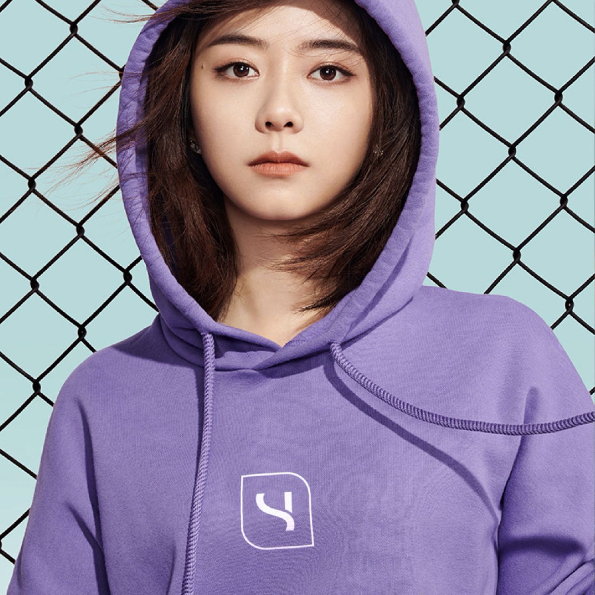 erretres_design's tweet photo. Launched! #Yessing is a new #sports #fashion brand founded by #NetEase, a leader company in the Chinese Internet market listed on the Nasdaq index. Explore the project 👉 https://t.co/KigWbnlcff #ErretresProjects #branding #TanSongYun #SevenTan https://t.co/Pe2A8fCebU