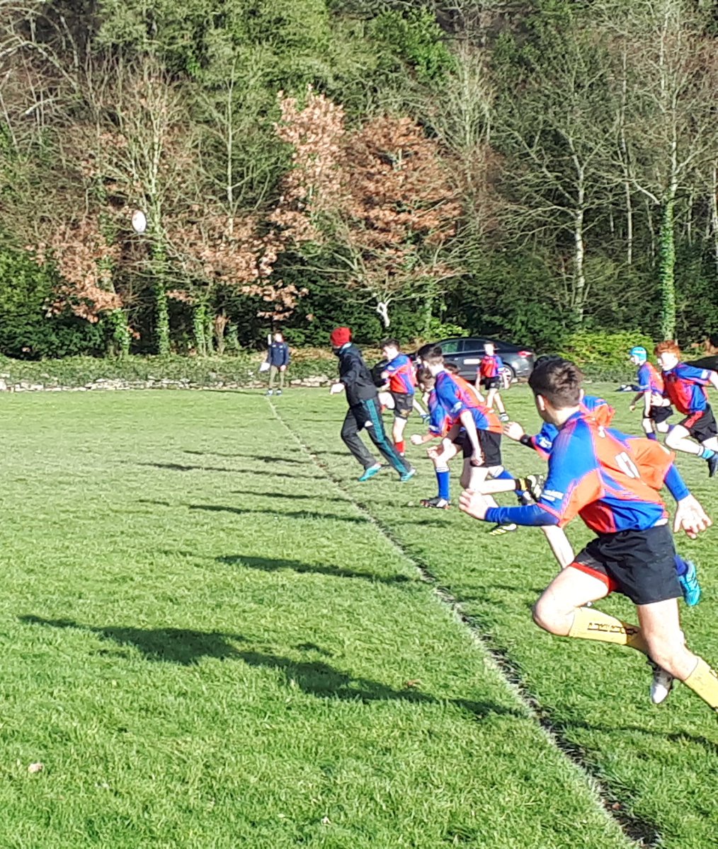 GRugbai's tweet photo. Bhí lá iontach againn sa Blitz Rugbaí i Glental Abbey inniu. #gclsport #munsterrugby https://t.co/64ihtGGXfW