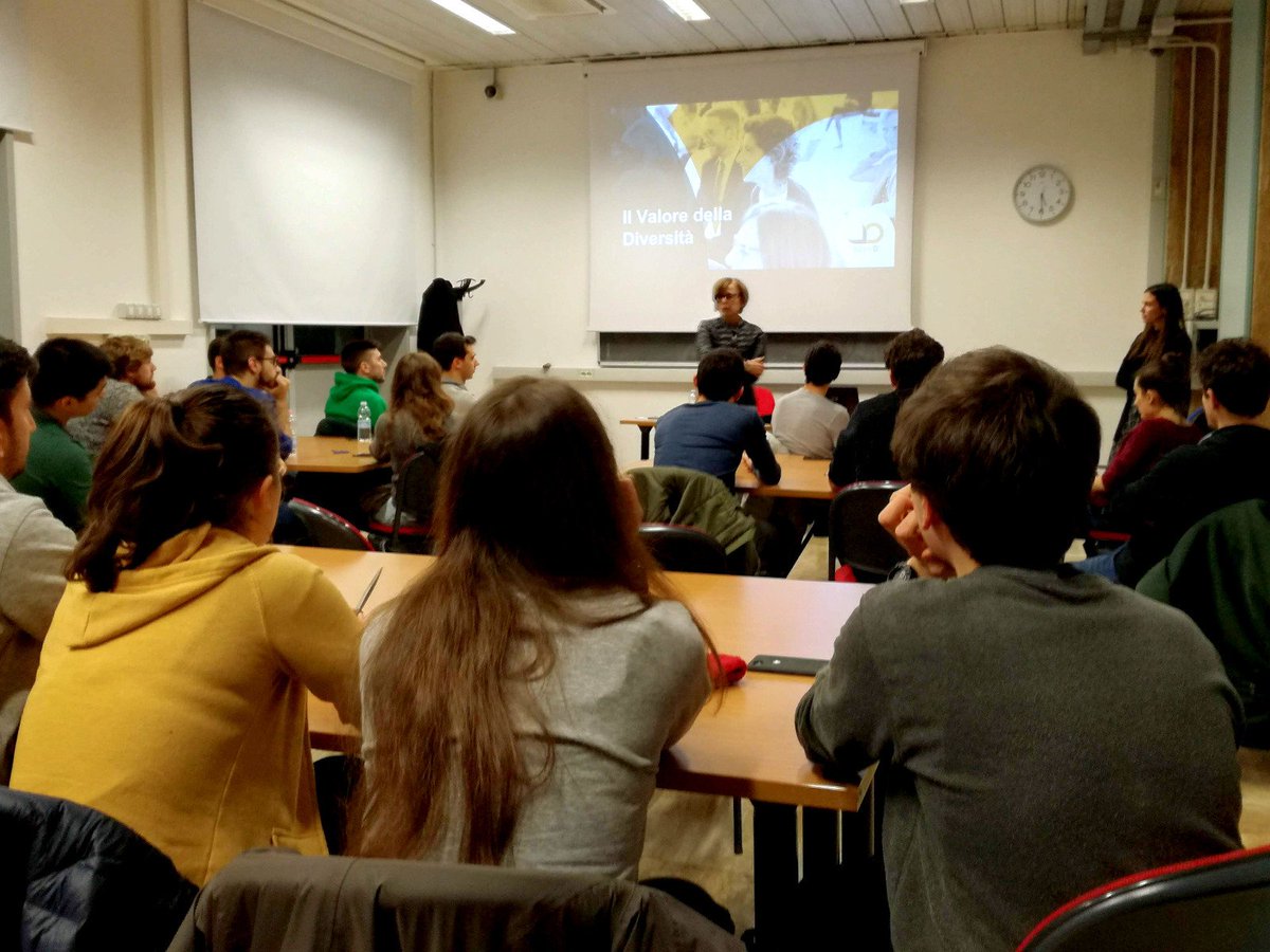 ValoreD's tweet image. &quot;Quando la #diversity è valorizzata a beneficiarne è tutto il gruppo&quot; la nostra @paola_castello è in @polimi per parlare di unconscious bias e #stereotipi di genere. Grazie a @NECSTLab #NECSTLab #EleMentidImpresa