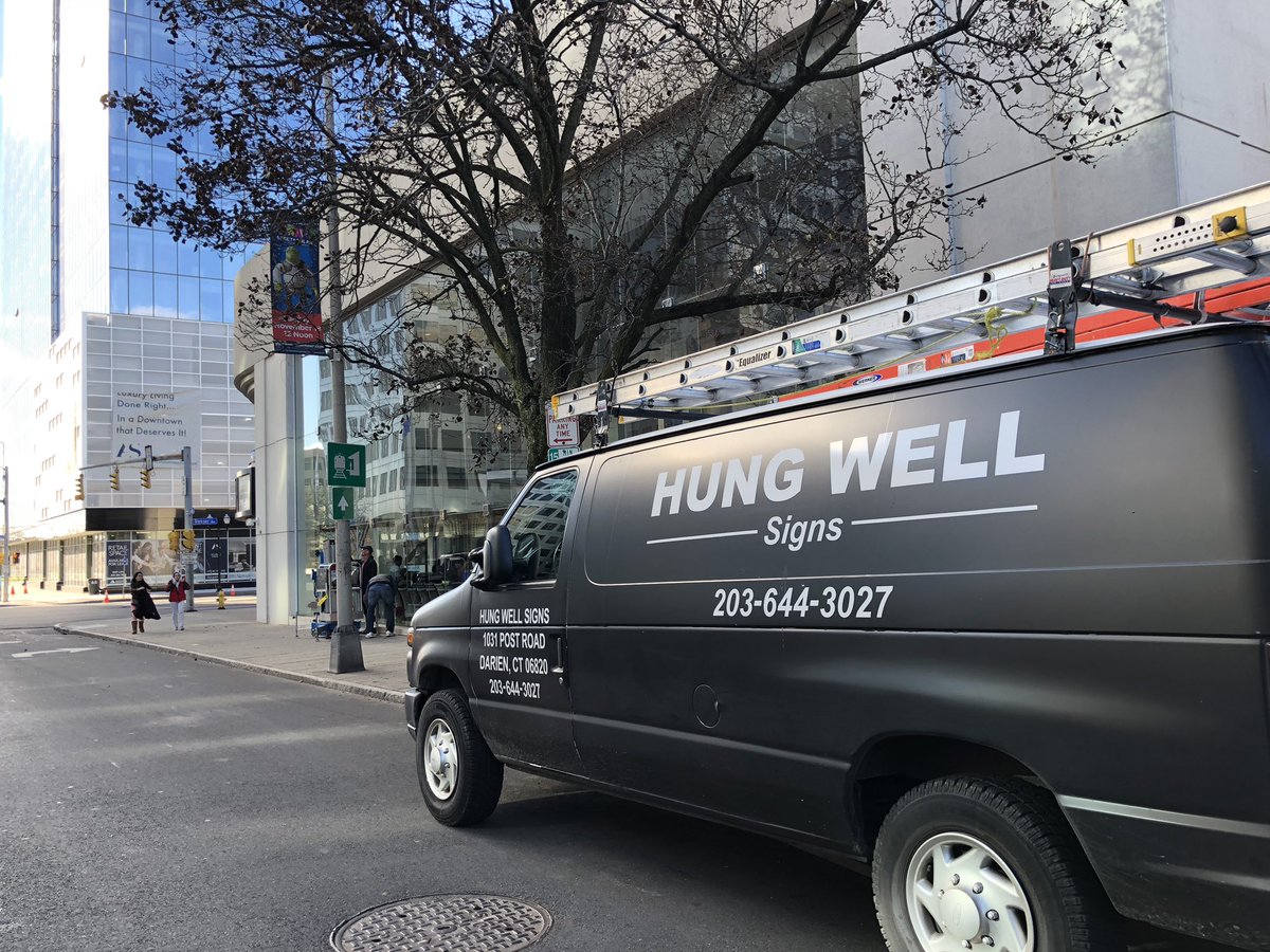 HungWellSigns's tweet photo. Currently painting a 20 ft Snowman on the Rich Forum ☃️ @TheMAURYShow @SteveWilkosTV @jerryspringer #richforum @StamfordDowntwn https://t.co/jPLBi5U3l5