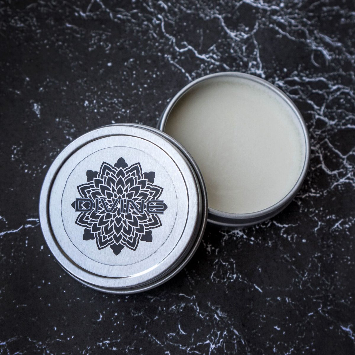 phytofamily's tweet photo. Protect your tattoo with Divine Collective’s high-CBD/CBG aftercare cream formulated with all natural vegan ingredients. 
.
.
#Sheabutter  #cocoabutter #rosehipseedoil #candelillawax #hemp distillate #roseotto #roseabsolute #sandalwood #essentialoil https://t.co/vjmPPC4wHr