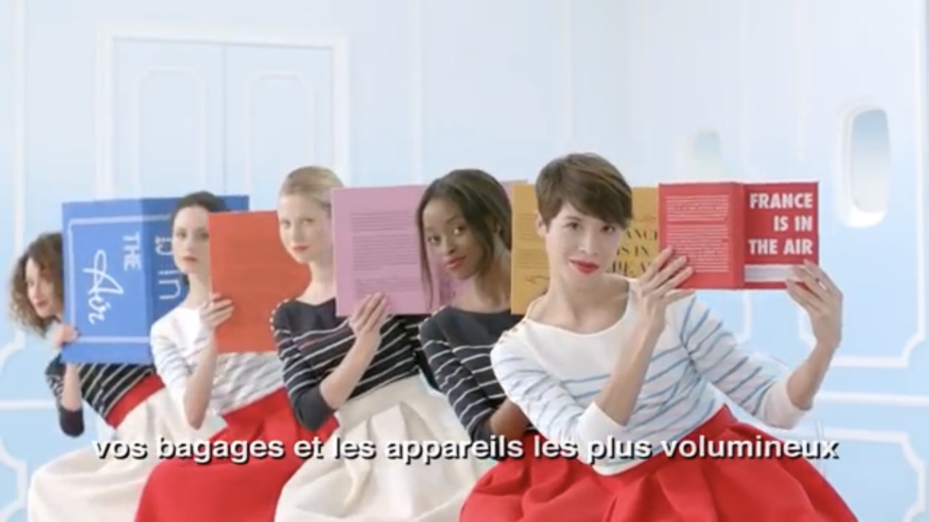 Yum Ynni ブランディアのcm ひょっこりはんもでてるやつ の振付のテイスト エールフランスの機内安全ビデオにすごく似てるな かなり印象に残るもんね あのビデオ