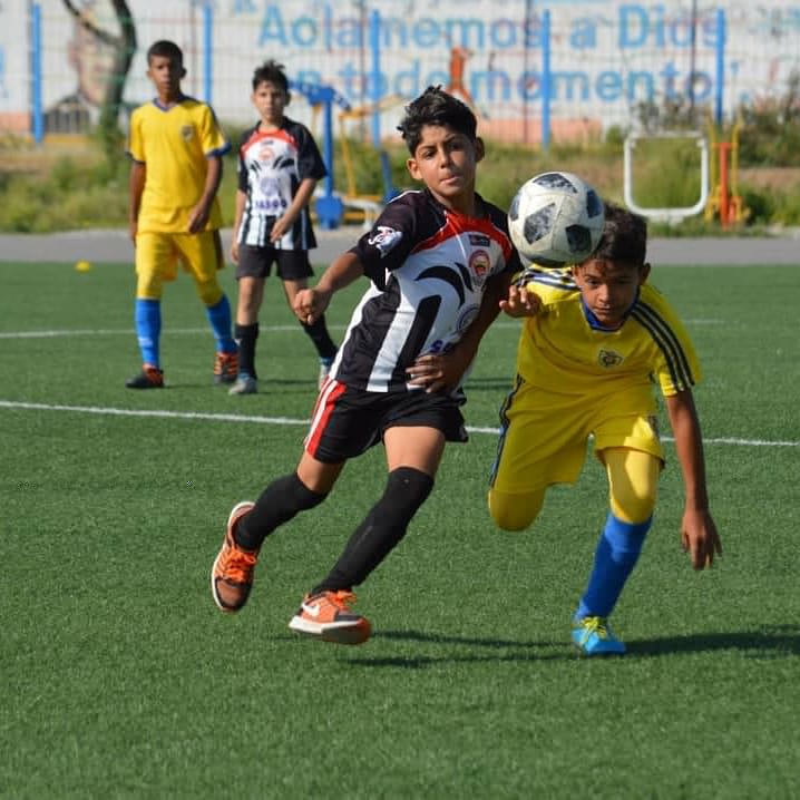 #institucional | ¡SEGUIMOS SUMANDO!😀🎉
.
El pasado miércoles 28 de Noviembre, nuestra AFB Sub - 12 venció a la Académia Fénix con un marcador de 1 gol por 0 en el Polideportivo del Oeste📍 para la Liga Internacional (@ligainternacional) .
GOL: ⚽ Sebastián Mendoza