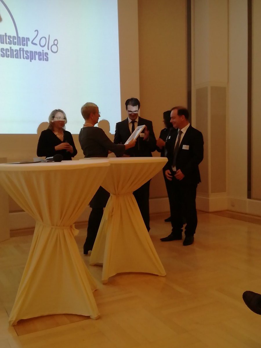 Platz 2 des #NWP2018: Magnetic Particle Imaging: Eine strahlungsfreie Alternative für die zukünftige Gefäßdarstellung
Einreichende Hochschule: <a href="/unihh/">Universität Hamburg</a>; in Kooperation mit der <a href="/UniLuebeck/">Universität Lübeck</a>
Der zweite Platz wird mit 75.000 € dotiert