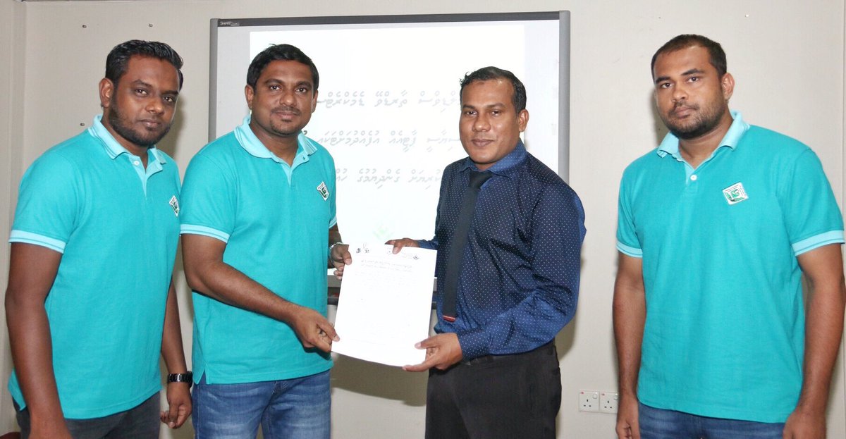 MaldivesWay's tweet photo. "Maldives Third-Way Democrats" ufehdhumahtakai kuran jehey kankan kurumuge huhdha Elections Commission miadhu dheefi https://t.co/RUsE0APKhr