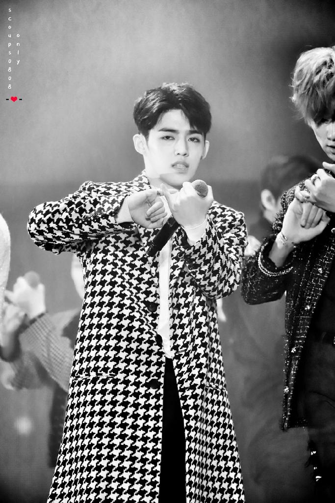 only_Scoups0808's tweet photo. 181128  AAA

#SEVENTEEN #SCOUPS 
#세븐틴 #에스쿱스 #최승철 https://t.co/1M9r90Jawk