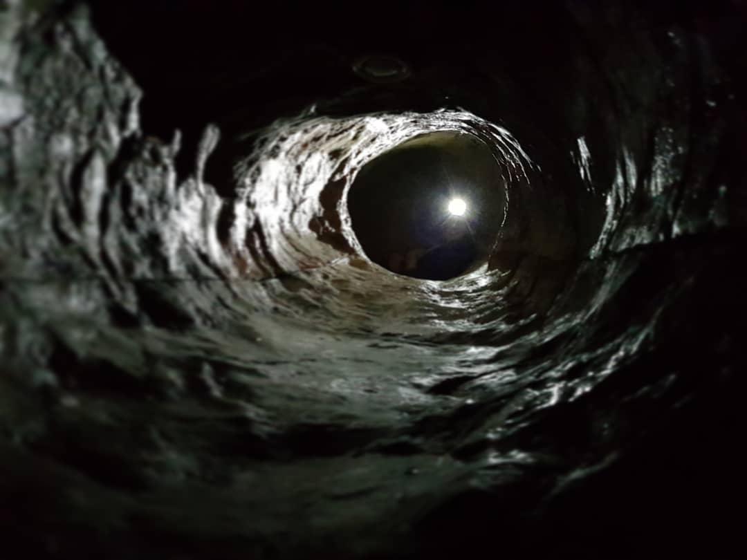 Our  realistic caving systems are fascinating, immersive and everything you  need to experience the adventure of caving, in a totally safe  environment.

#Caving #WalltopiaCaves #indoorcave #theming #artificialrocks #rockwork #iaapa