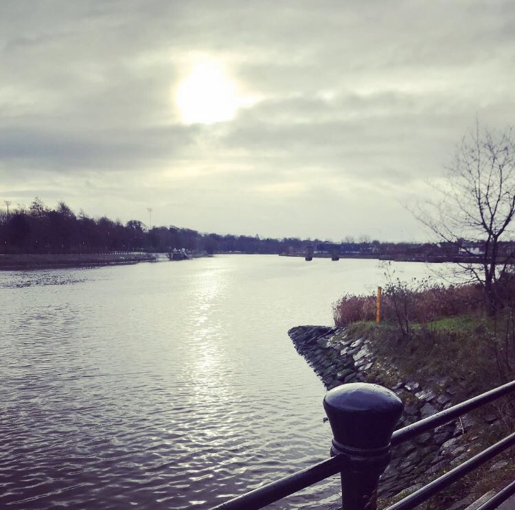 RadissonBelfast's tweet photo. Calm winters morning on the Lagan #riverlagan #belfast #beauty #onourdoorstep ❄️ https://t.co/XraFBtEifM