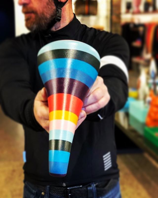 So much delight in @coaldropsyard Mr Smith’s collab with @kashimaxejr #delight #stripes #paulsmith <a href="/paulsmith/">Paul Smith</a> @paulsmithdesign #cycling #collaboration #design Takes me back to riding in 1982! ift.tt/2RkypZN