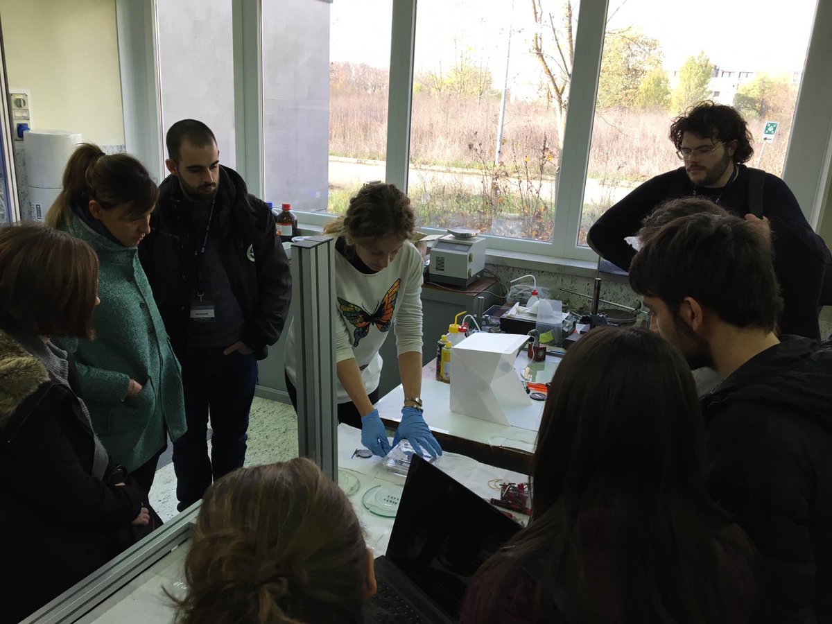 FdF_FinalEvent's tweet photo. Continuano le visite a #imemcnr e @unipr - Parco Area Delle Scienze @StampaCnr #fabbricadelfuturo #factoriesofthefuture #FdF_FinalEvent2018 https://t.co/V43vTSta3J