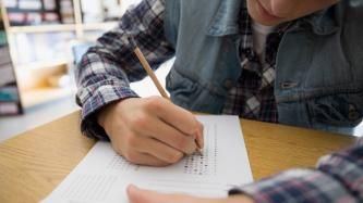 SchoolExProject's tweet image. According to a recent YouGov poll, nearly 50% of the teaching profession wants stronger enforcement of accountability for schools who exclude children to improve their league-table rankings. Source: @tes - buff.ly/2QBJ1TV