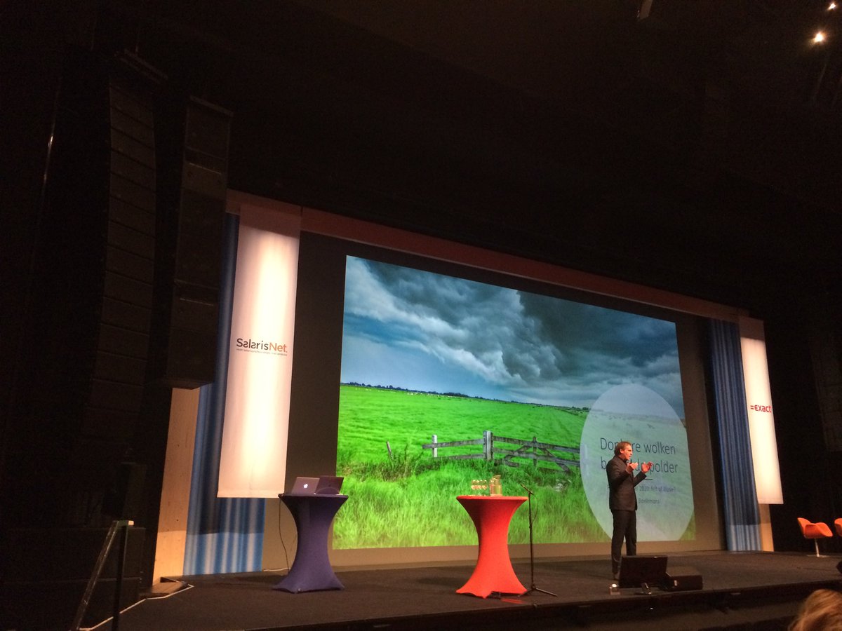 carolinejanse's tweet photo. Chris Baelemans over geklapt pensioenakkoord op Jaarcongres SalarisNet 2018. Waarom is nieuw pensioenstelsel nodig? Donkere wolken boven de polder https://t.co/lpg0g7x44X