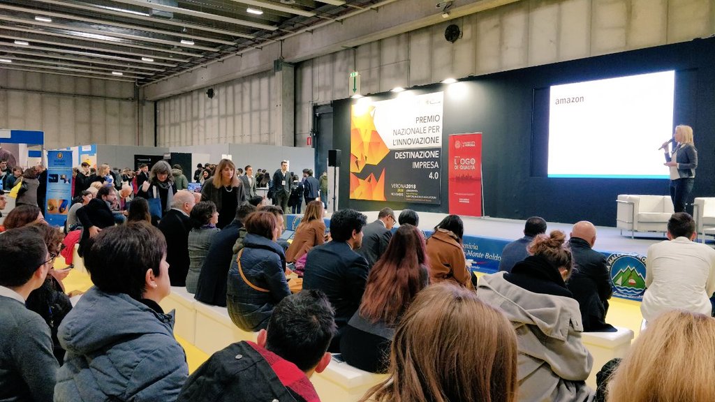 PoliHub's tweet photo. Oggi siamo a #Verona con i 6 vincitori di #StartCupLombardia al "Premio Nazionale per l'innovazione" #PNI2018 di @PNICube! Due giorni dedicati all'innovazione tecnologica delle università italiane! @RegLombardia  @startcup https://t.co/qFIaB6uXSd