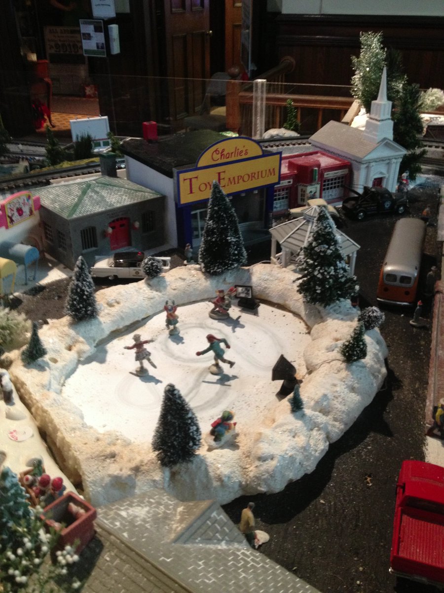 BarronArtsCtr's tweet photo. The Barron Arts Center's Holiday Model Train Show opens FRIDAY 11/30! https://t.co/ei3aetFdd4 https://t.co/ncG41oVmFc