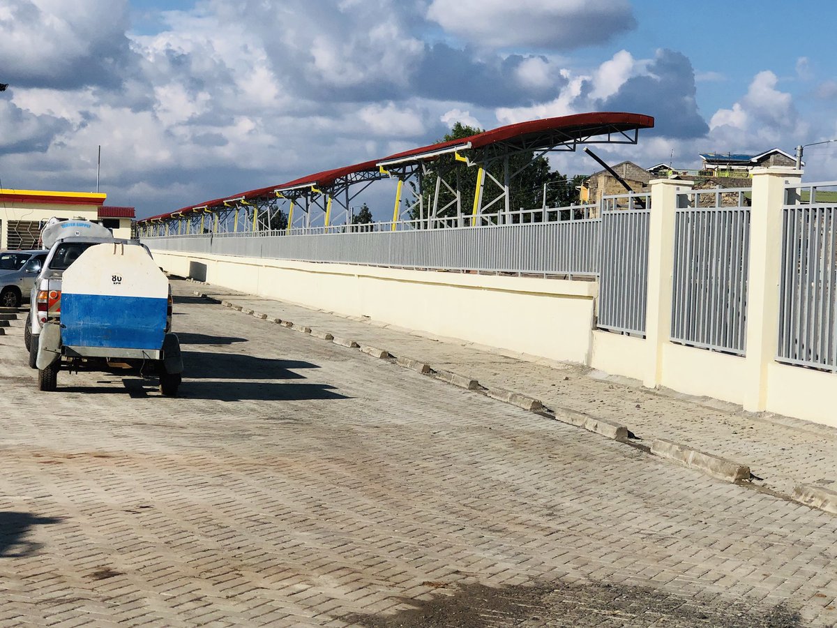 Kuf2023's tweet photo. DYK you can beat the traffic by parking and riding on the train? All the 10 commuter rail stations re-developed through #NaMSIP have dedicated secure parking spaces for commuters.#MwikiRailwayStation #ThursdayMotivation
@HousingUrbanKE
@PSCharlesHinga
@KenyaRailways_ https://t.co/ycAADxX6MH