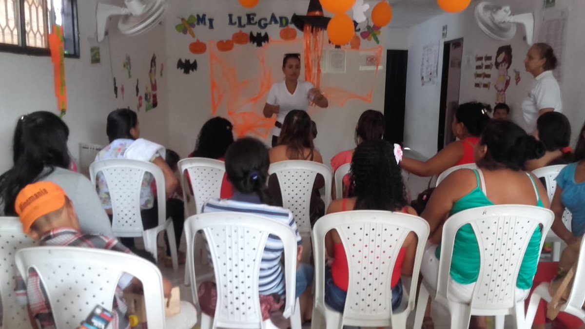 HospitalHac's tweet photo. CAPACITACIÓN DE IMPLEMENTACION DE LA ESTATEGIA COMUNITARIA “GRIPAS A METROS” https://t.co/FYsQggAHMU