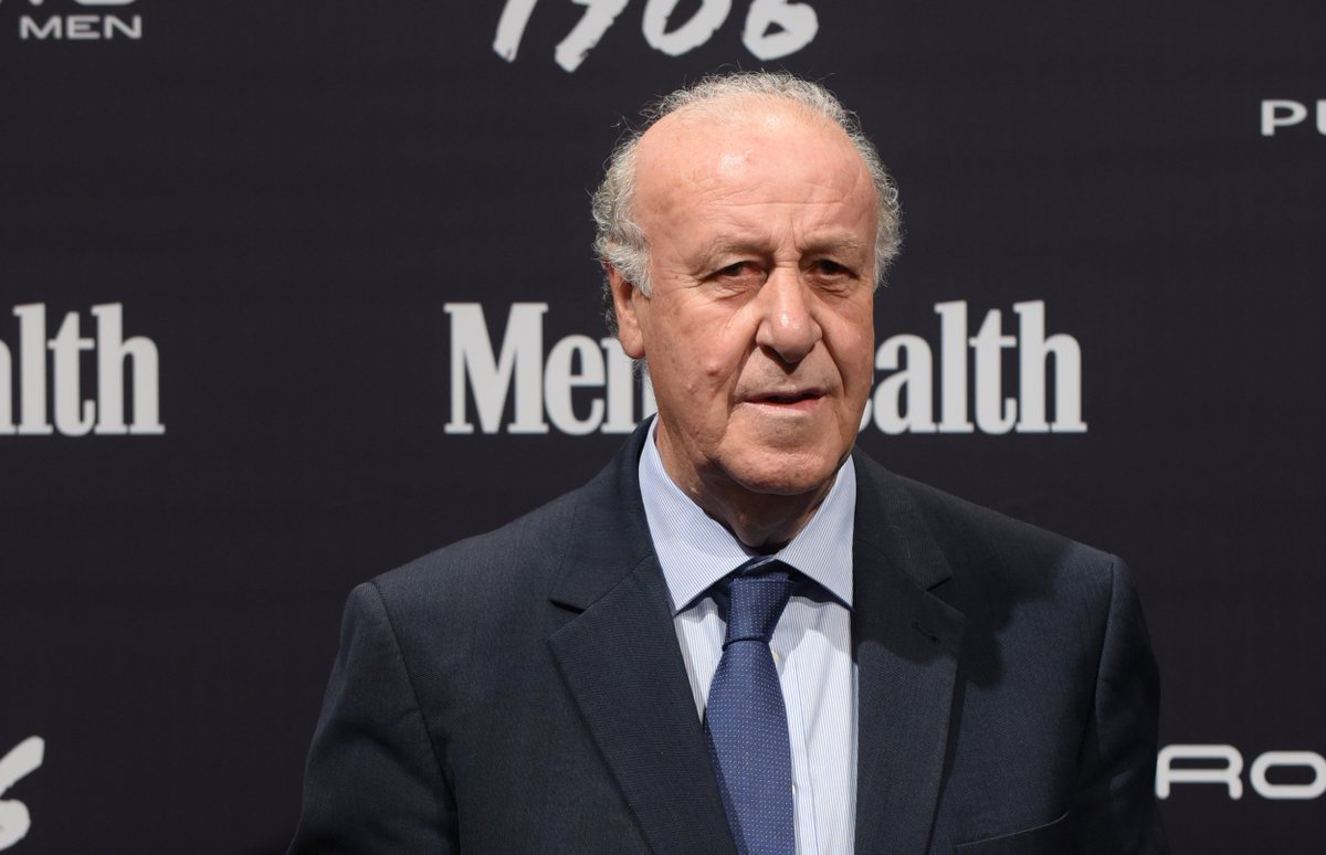 elmundotoday's tweet photo. Pescanova elige a Vicente del Bosque para la Selección de sus mejores langostinos: https://t.co/XoEftSFUnm https://t.co/O3Y8MX0d1o
