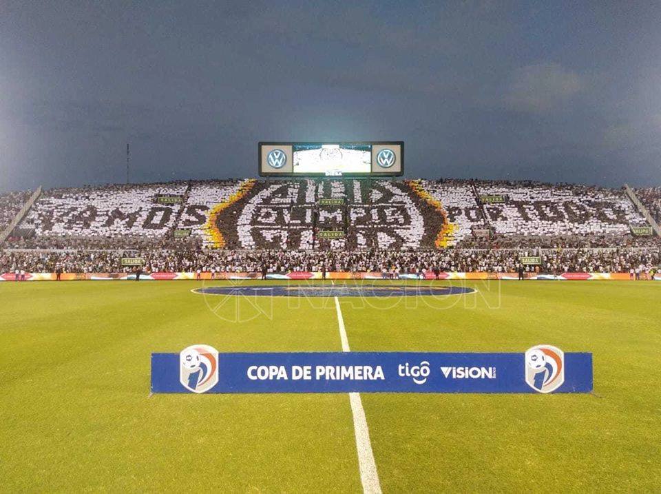 O Canto das Torcidas on X: Mosaico da torcida do Olimpia ontem, vs  Guaraní. no jogo em que o clube alvinegro conquistou o título nacional de  número 42.  / X