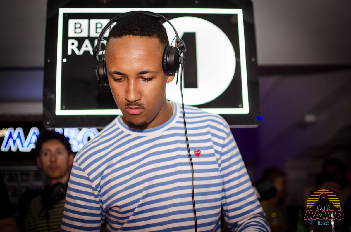 #TBT Who remembers <a href="/GeorgeKwali/">George Kwali</a> killing it at Mambo during <a href="/BBCOne/">BBC One</a>  weekend back in 2016? ☀️🌴
George is back in action with us this Saturday as we touch down in #Eastbourne >>>goo.gl/ujmMn1
<a href="/embassyeb/">Embassy Eastbourne</a>