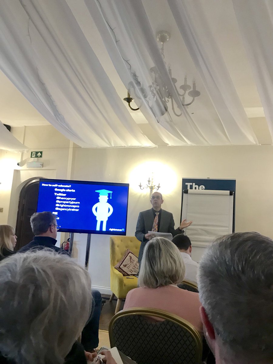 JulianMarksEA's tweet photo. Brilliant training this morning at @BoringdonHall with @rightmove and @agencytrainer. Thank you for having us! #ultimateagent #estateagent #training https://t.co/HFT0Df963N