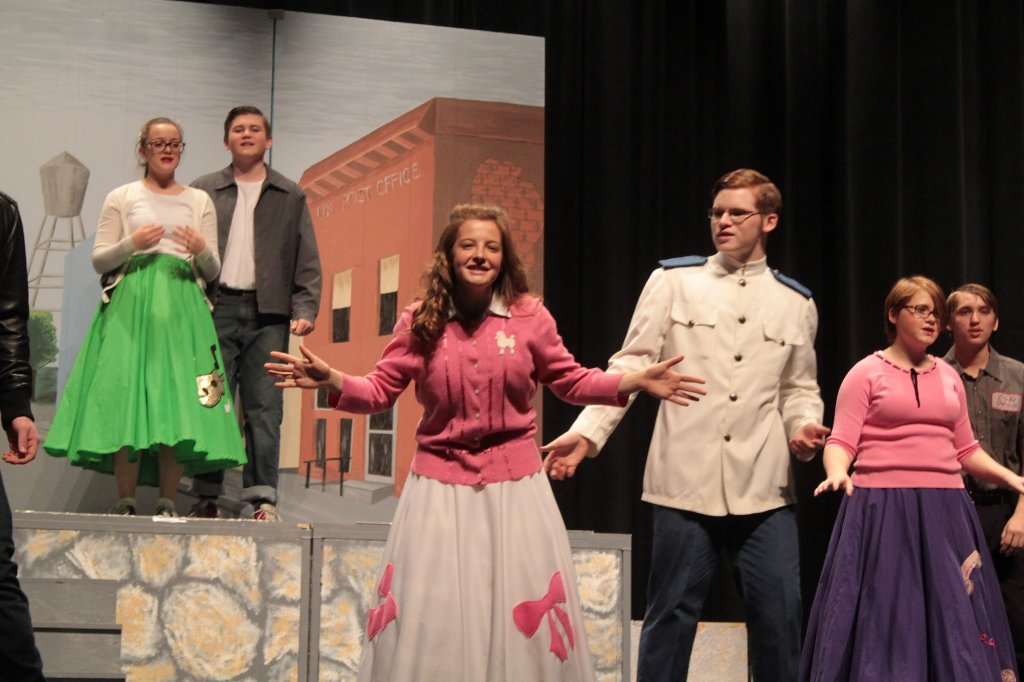 loomis_wolves's tweet photo. Congratulations to Loomis One Act! First place at districts & state bound ! Way to go actors, crew and coaches! #loomiswolves #LPSWolfPack https://t.co/BBI4DmCvsX