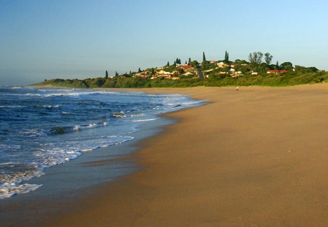 VisitKZN's tweet photo. Today we continue to profile KwaZulu-Natal’s (KZN’s) pristine beaches shifting our focus to the South Coast of our 600 kilometres coastline.#DoKZN #DoTourism @infosouthcoast https://t.co/Af6RmdVazr