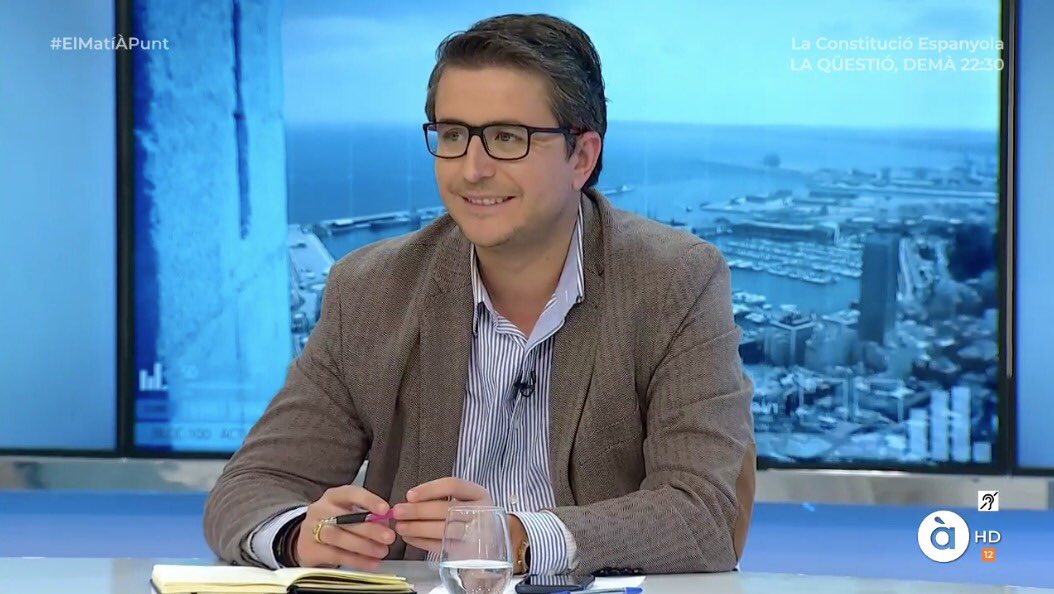 GOBERNATIA's tweet photo. 🎥El politòleg i directiu de la nostra escola @jsahuquillo ha participat aquest matí a la tertúlia política d’À Punt,la televisió pública valenciana. https://t.co/PM5g7tH7Q0