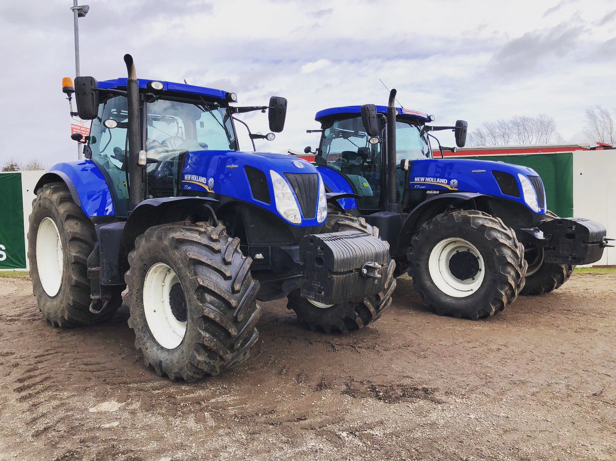 Lovely brace of New Holland T7.250’s entered direct from farm. Great entry for the final auction of 2018. Hope to see you on Monday, all catalogues available here; bit.ly/2P8Oobm #newholland #directfromfarm #tractor #cheffins #auction #lastoneoftheyear #agricultural