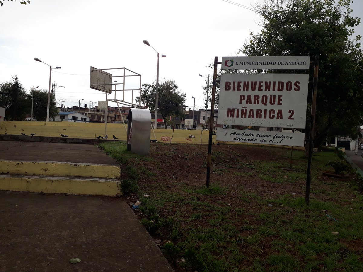 MIÑARICA 2》
Hace varios días existe una fuga de agua en la vereda de la calle Manuel Garcés e Isaías  Sánchez, los vecinos solicitan atención <a href="/EPEEMAPAA/">EP-EMAPA-Ambato</a>
#Ambato
#EstamosEnLaCumbre