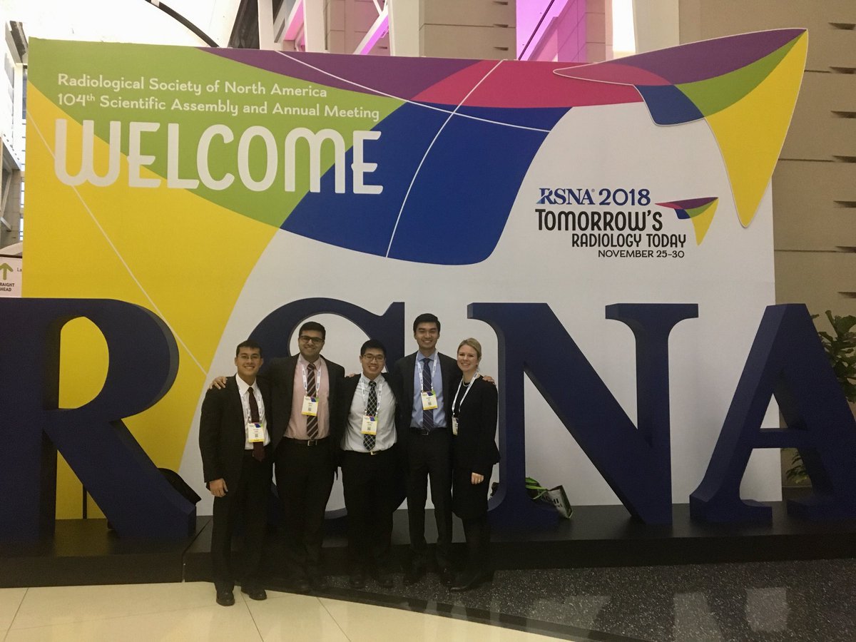 Happy to see our aspiring Radiologist medical students attend #RSNA18! <a href="/PaigeKMaurer/">Paige Maurer</a> <a href="/DiSommaNerina/">Nerina DiSomma</a> <a href="/DannyGe2/">Danny Ge</a> <a href="/NvrTellMeTheOdd/">BCoombs</a> @yhkarrar <a href="/dbgans/">Dan Gans</a>