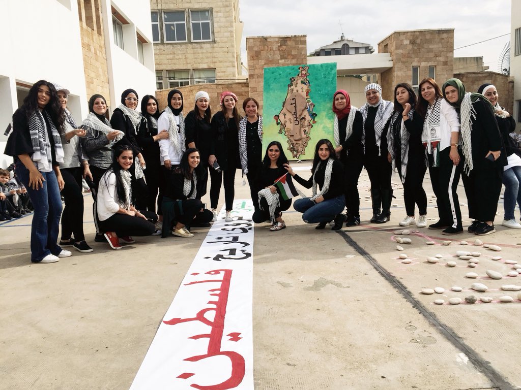 من أعماق القلب ❤️
لو تخلّى العالم كله عن فلسطين ، نحن لن نتخلى 
#الحجارة_تروي_تاريخ_فلسطين
@DawhaHighSchool <a href="/FThaalby/">Feda Thaalby</a>