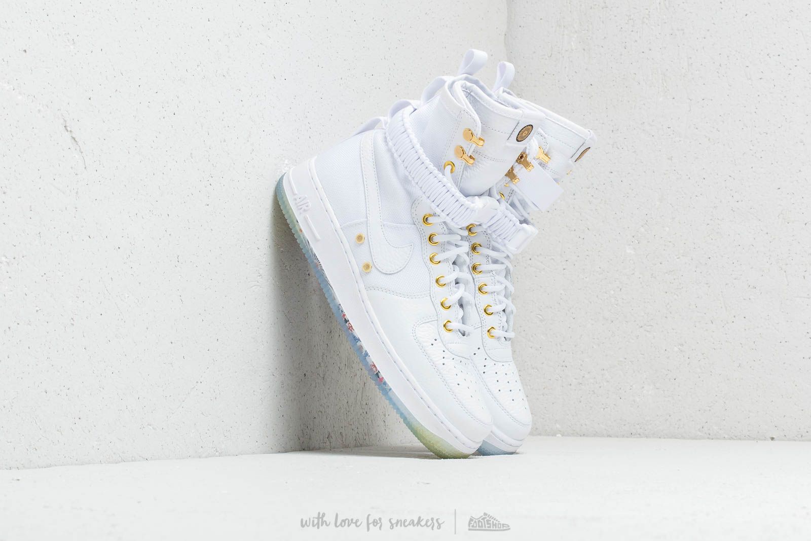 MoreSneakers on X