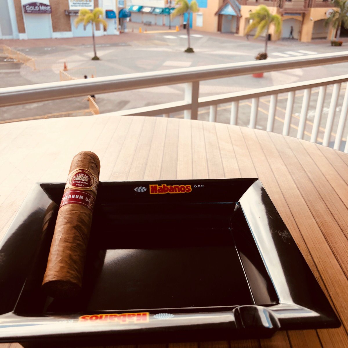 Welcome to the good life; your favorite cigar with a view. 
.
.
.
#lcdh #lcdhstkitts #lacasadelhabano #cubancigars #cigarlovers #islandlife #habanos #cigarcollection #cigars #humidor