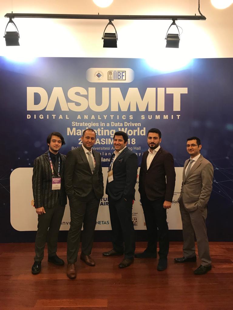 Erkek giyim şıklık sponsorumuz D'S Damat'a teşekkürlerimizi sunarız. #digitalanalytics18 <a href="/DS_Damat/">D'S damat</a>