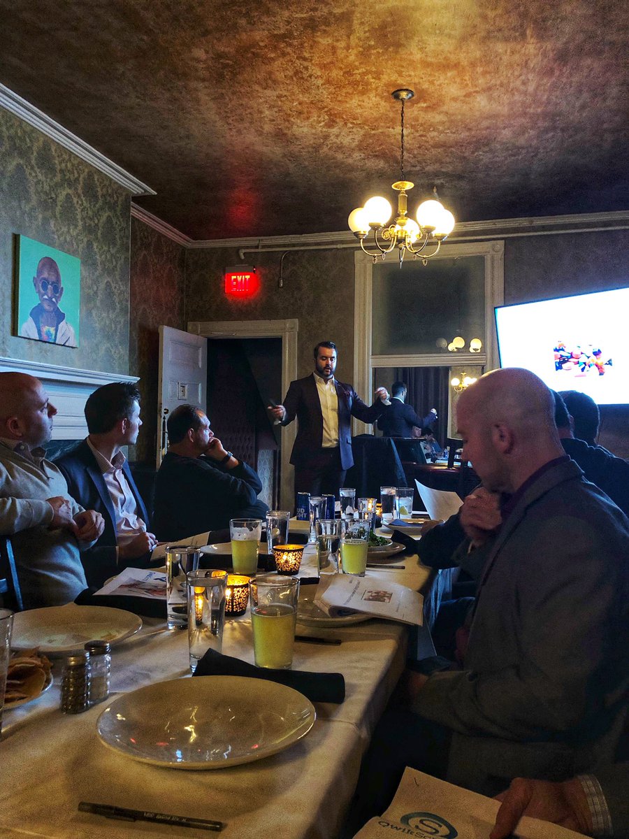 QwikScript's tweet image. Great night discussing the changing consumer and physician landscape via #digitalhealth and the QwikScript solution!