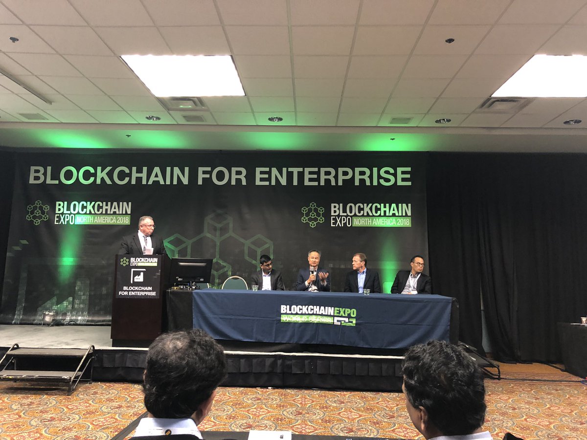 ivarese's tweet photo. We are in #BlockchainExpo #SiliconValley great event! And we meet with @LoyalCoin! #NemPower @NEMofficial @NemEspanol https://t.co/aQBN2aJhDR